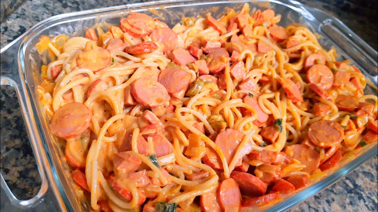 Macarrão com Salsicha e Creme de Leite
