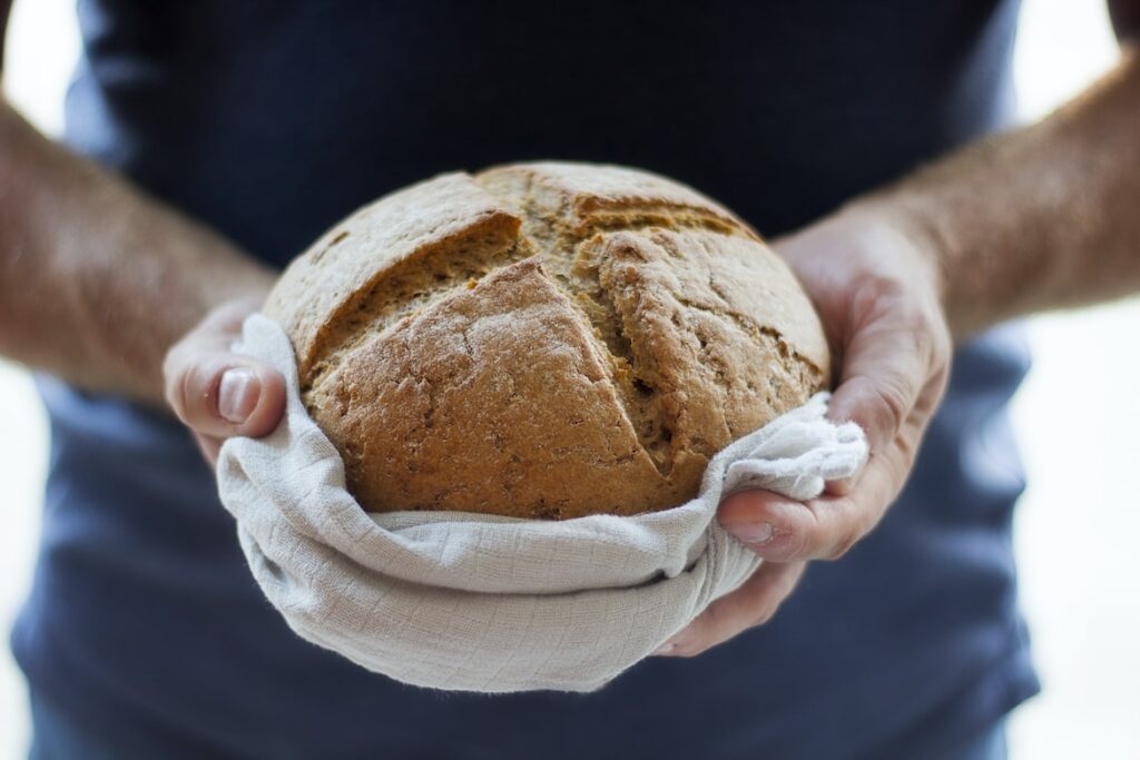 Pão caseiro feito com farinha de trigo