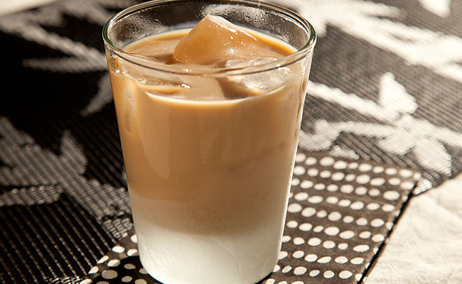 Iced coffee com leite de amêndoas