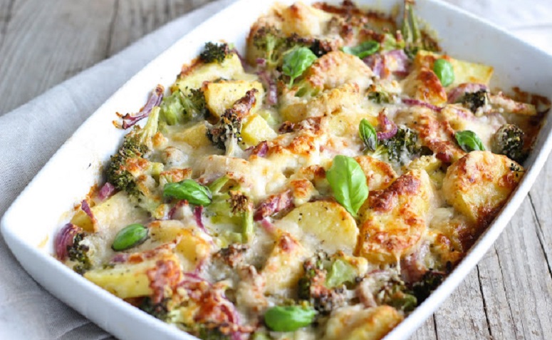 Brócolis gratinado com bacon