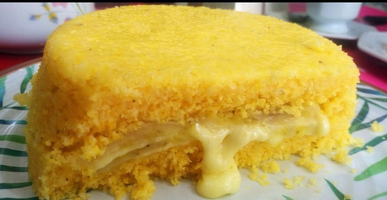Cuscuz doce com queijo