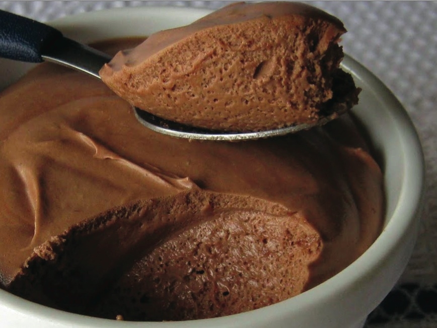 Mousse de chocolate com leite em pó