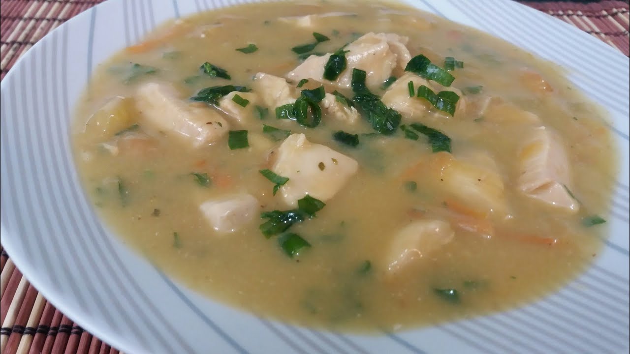 Sopa de abobrinha com frango