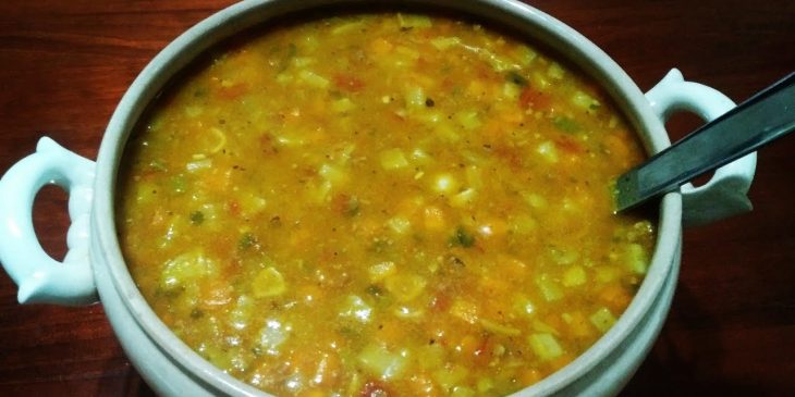 Sopa de carne moída cremosa