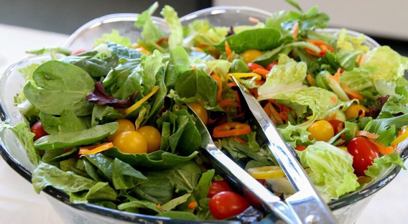 Salada de verduras cruas