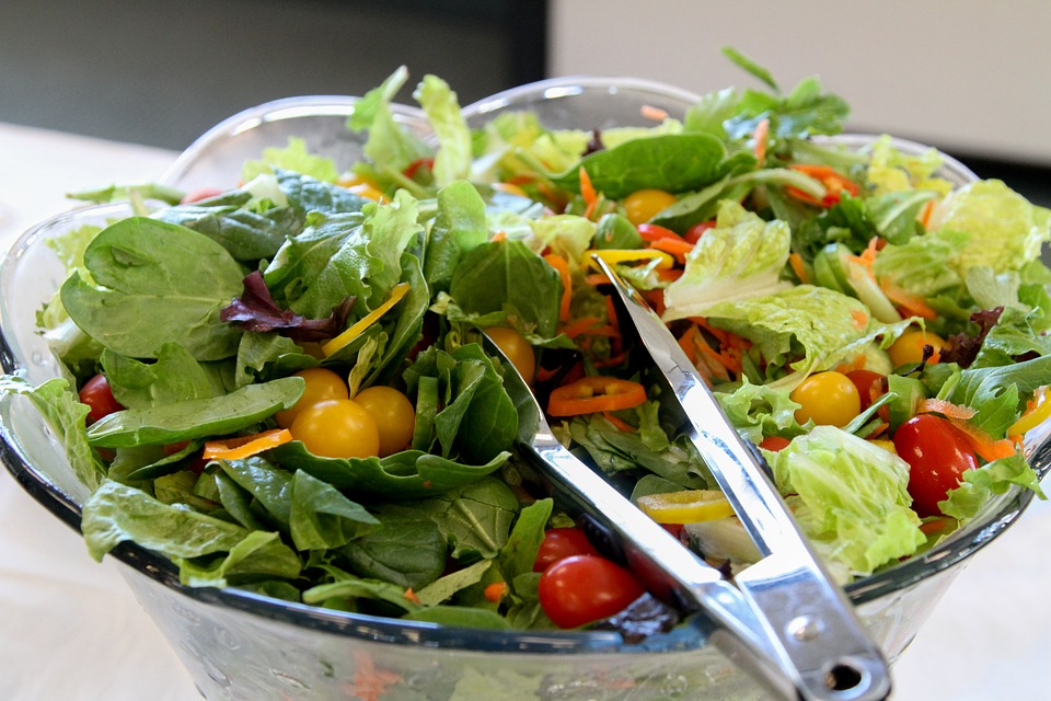 Salada de verduras cruas