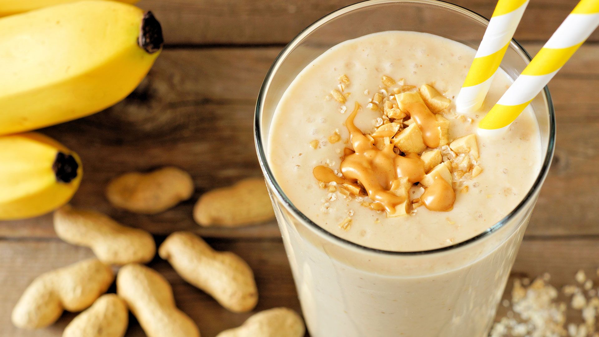 Vitamina de banana com amendoim.