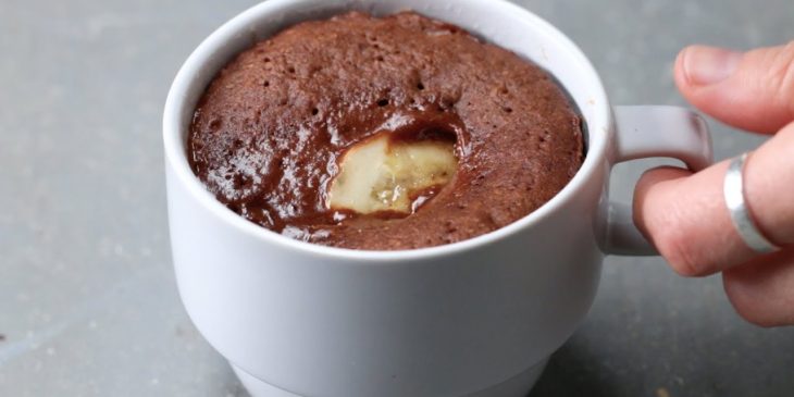 Bolo de caneca de banana fit