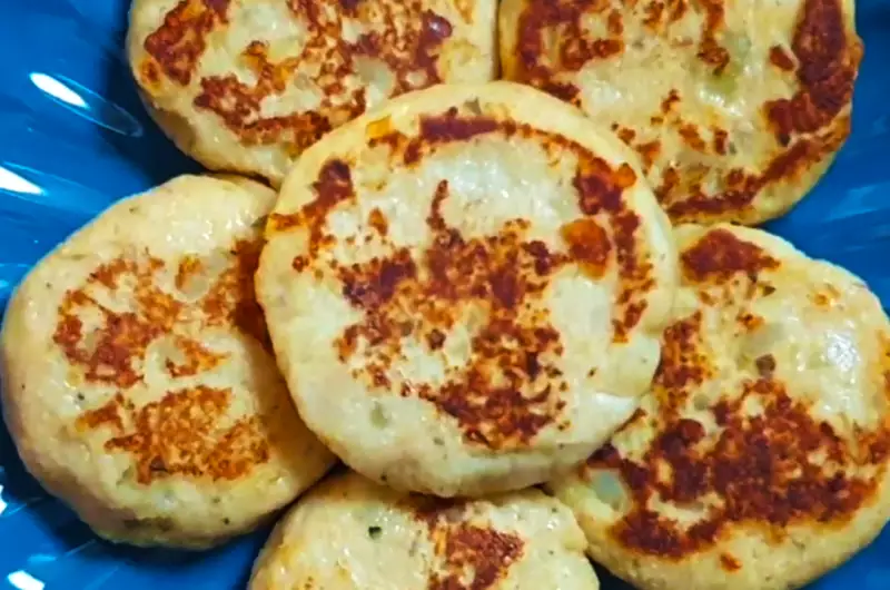 Bolinho de batata doce na frigideira