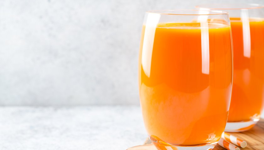 Suco de acerola com laranja