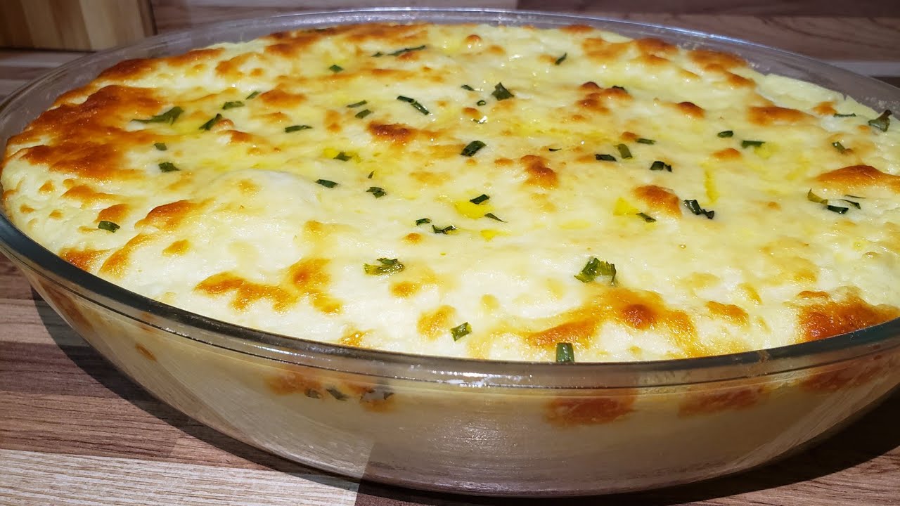 Suflê de batata e queijo